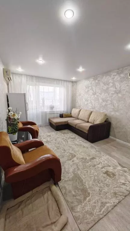 2-к кв. Омская область, Омск ул. Дианова, 22 (53.4 м) - Фото 2