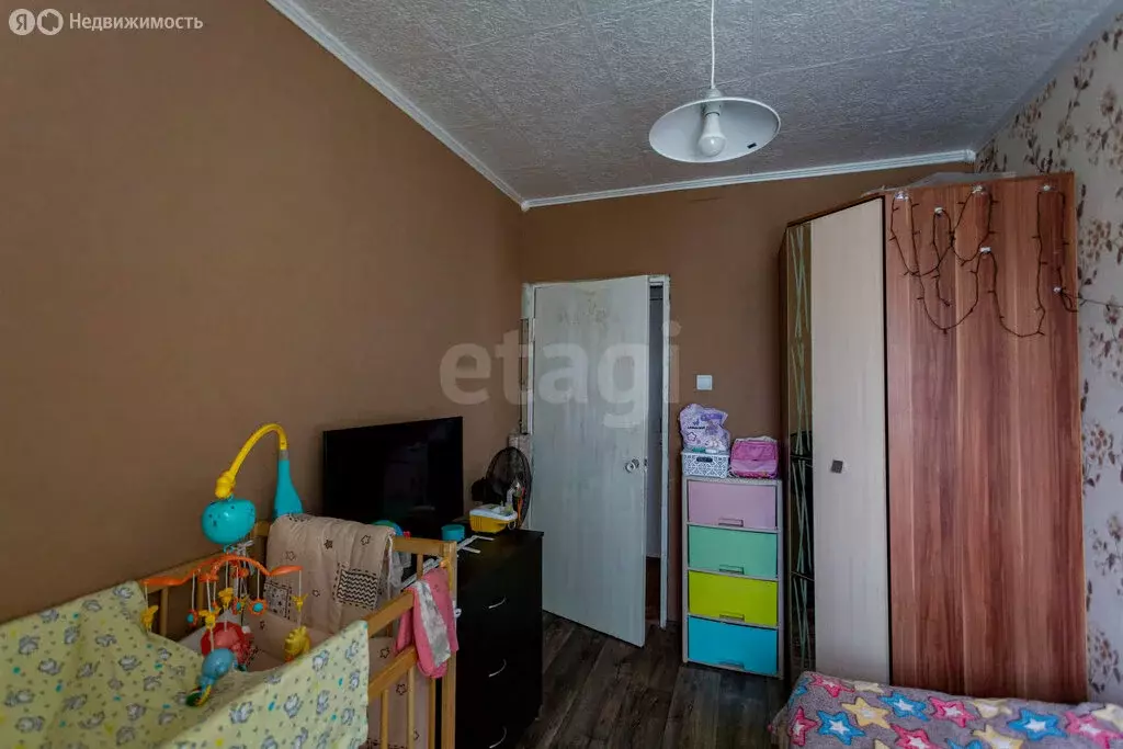 4-комнатная квартира: Новокузнецк, улица Тольятти, 51 (70.5 м) - Фото 1