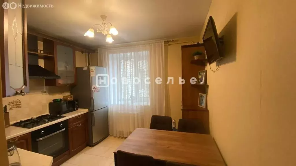2-комнатная квартира: Рязань, Вишнёвая улица, 21к1 (61.6 м) - Фото 1