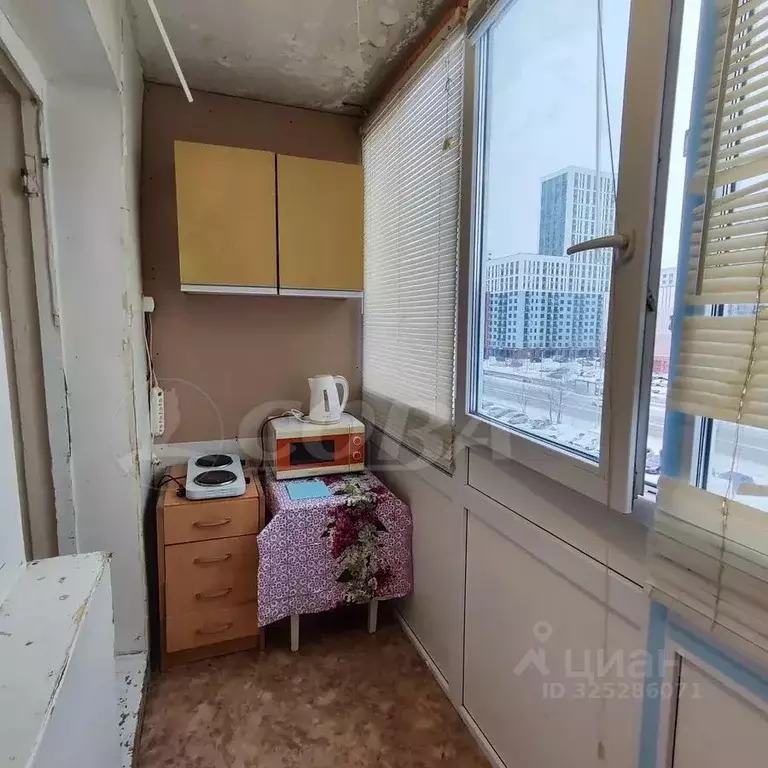 1-к кв. Тюменская область, Тюмень Харьковская ул., 83 (15.0 м) - Фото 1
