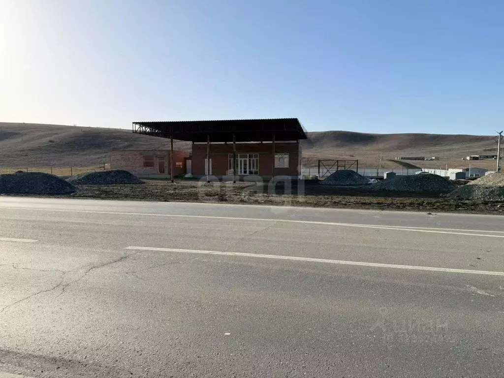 Торговая площадь в Ингушетия, Малгобекский район, с. Верхние Ачалуки ... - Фото 1