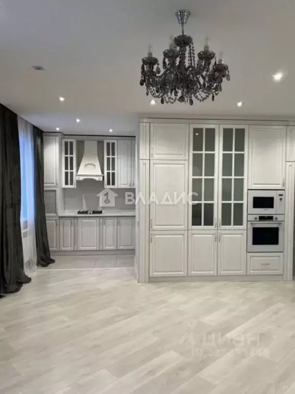 3-к кв. Белгородская область, Белгород ул. Макаренко, 40 (104.0 м) - Фото 1