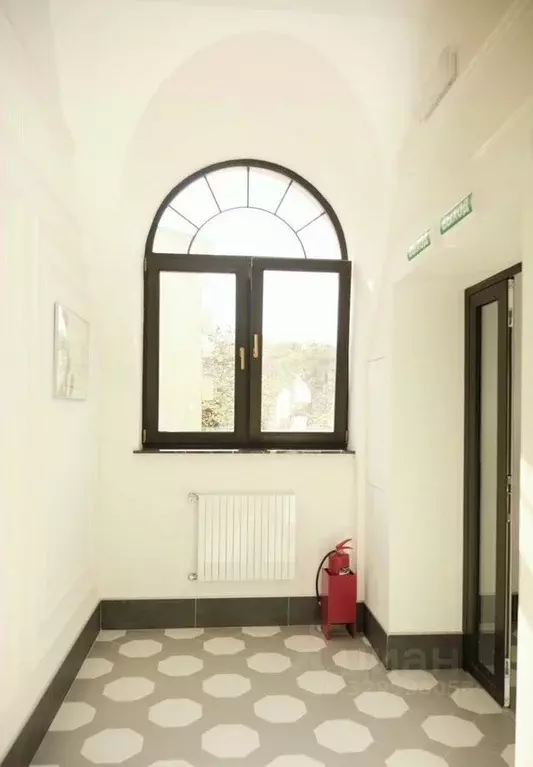 Помещение свободного назначения в Севастополь ул. Шмидта, 7 (73 м) - Фото 2