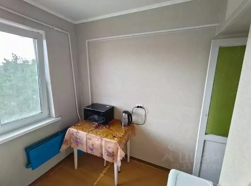 2-к кв. Омская область, Омск Сибирский просп., 8 (47.6 м) - Фото 2