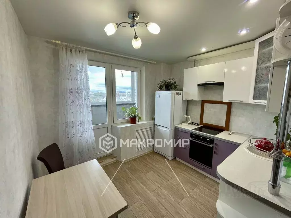 2-к кв. Кировская область, Киров ул. Ивана Попова, 56к1 (53.3 м) - Фото 2