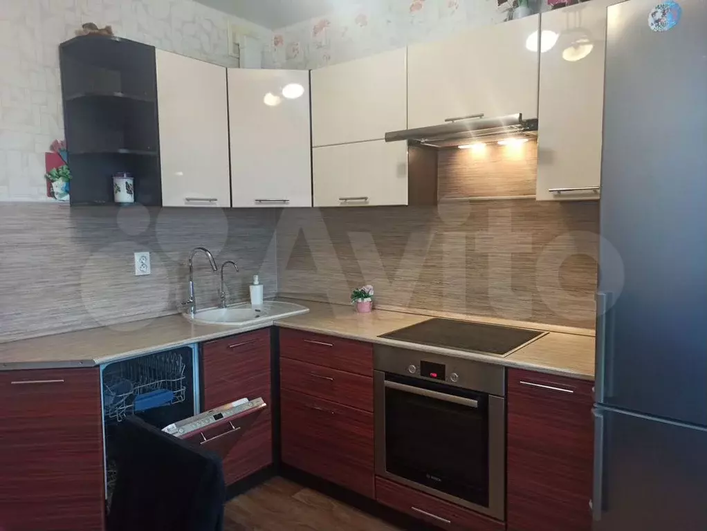 2-к. квартира, 60м, 3/10эт. - Фото 0