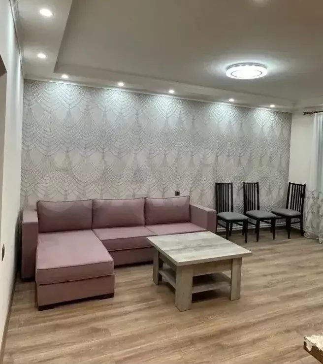 2-к. квартира, 48 м, 4/9 эт. - Фото 0