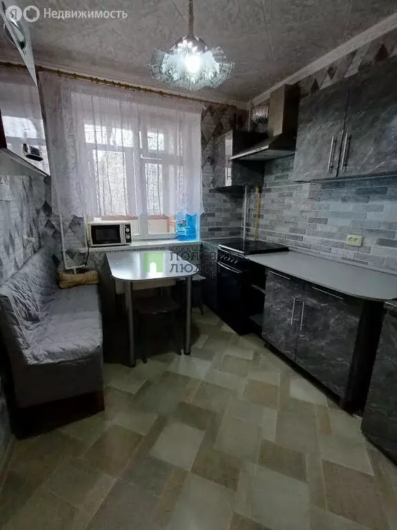 4-комнатная квартира: Евпатория, улица 9 Мая, 86 (76.8 м) - Фото 1