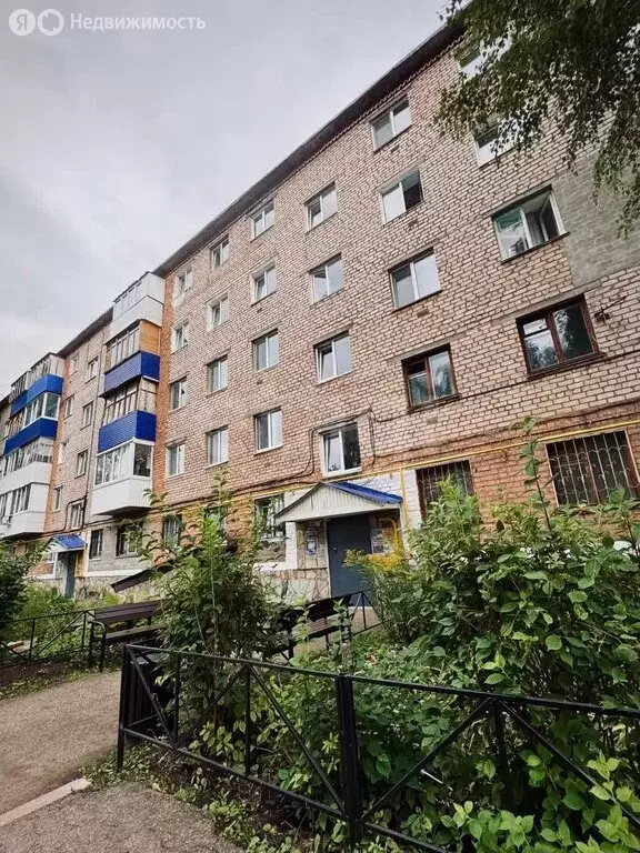 3-комнатная квартира: Салават, улица Островского, 56 (61 м) - Фото 2