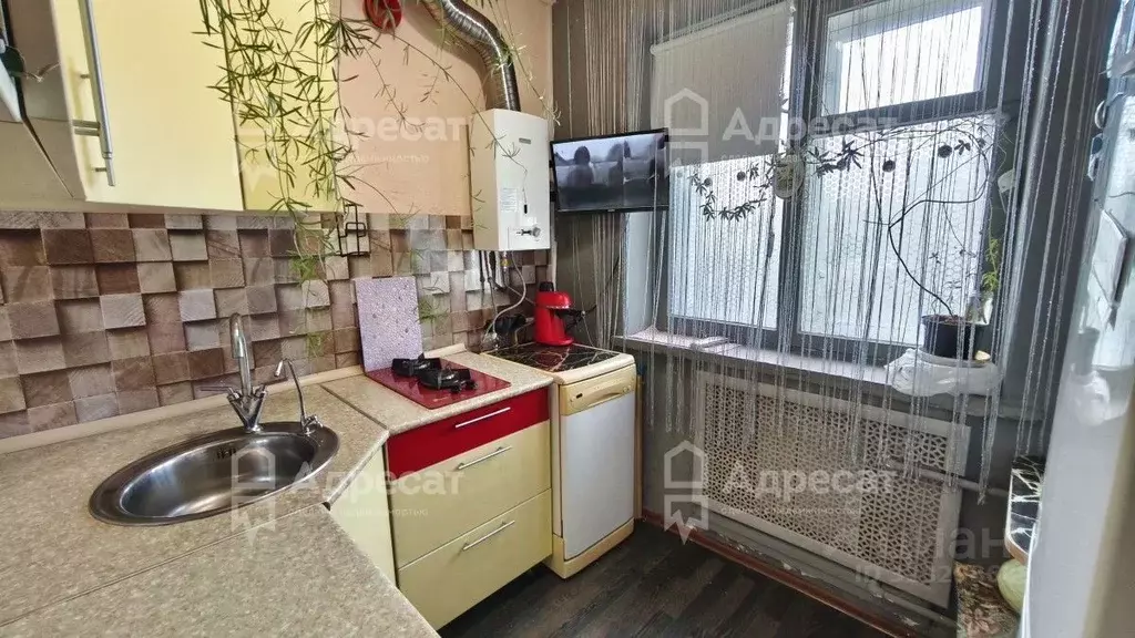 3-к кв. Волгоградская область, Волгоград ул. Кирова, 134 (58.7 м) - Фото 1