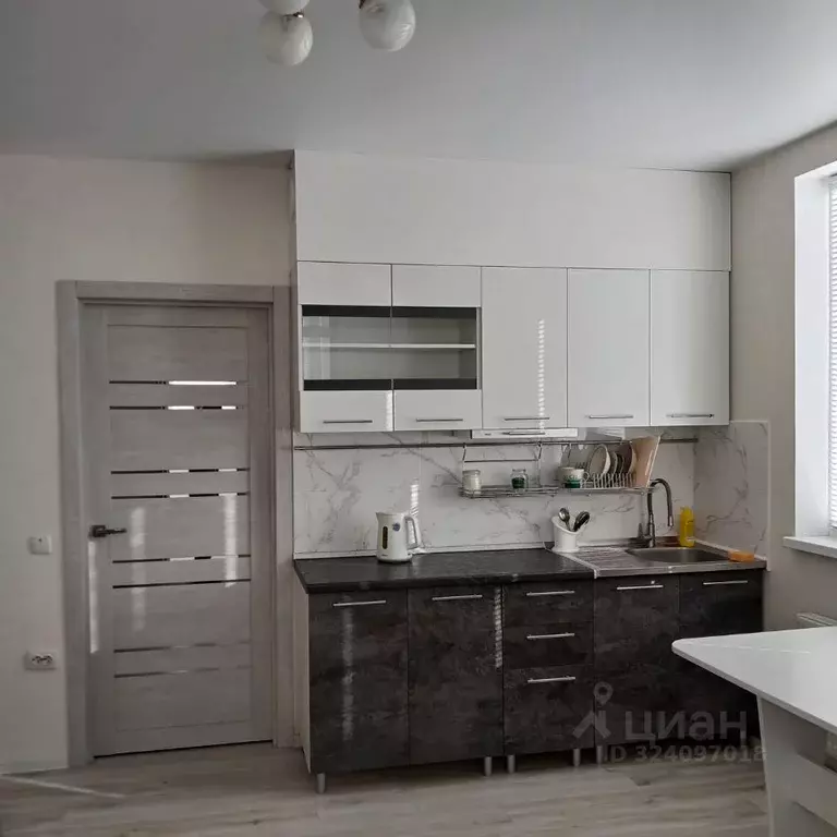 1-к кв. Крым, Симферополь ул. Парковая, 3 (29.0 м) - Фото 1