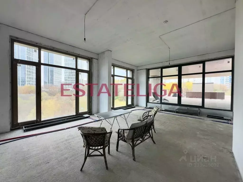 5-к кв. Москва ул. Сергея Бондарчука, 6 (350.0 м) - Фото 1
