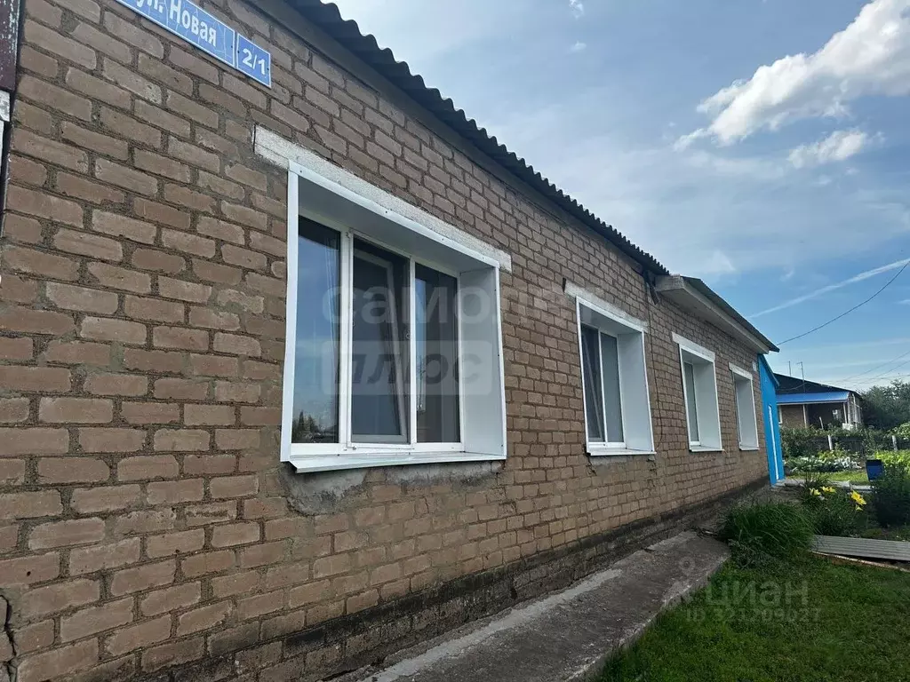 Дом в Оренбургская область, Переволоцкий район, с. Кариновка Новая ... - Фото 1