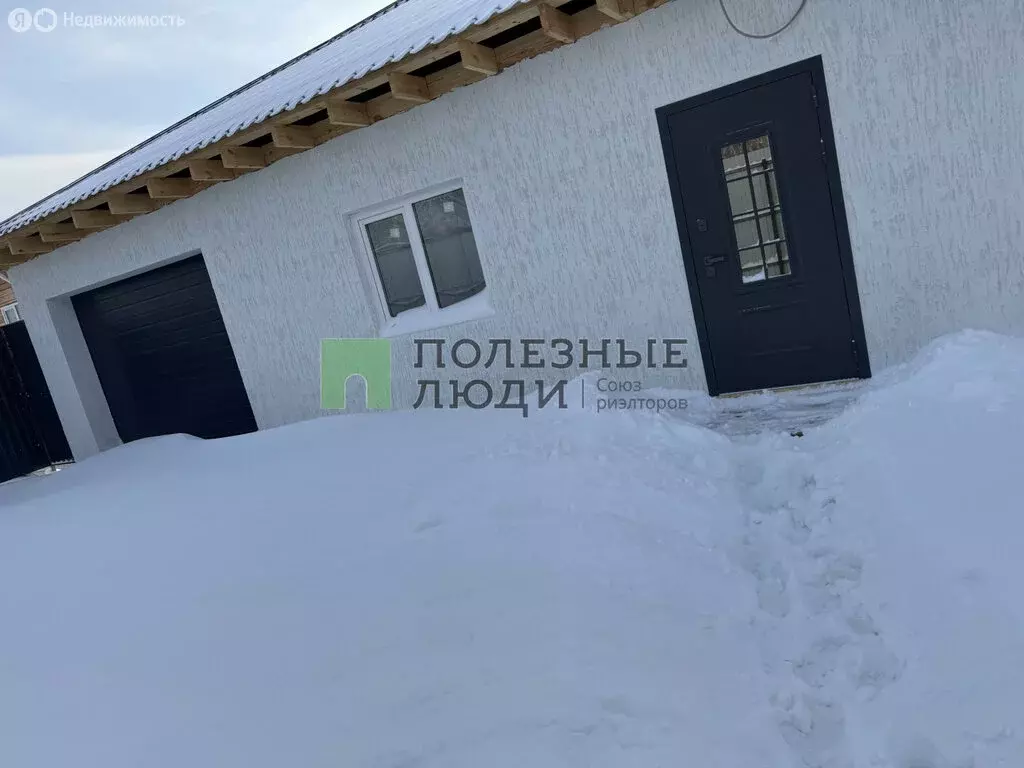 Дом в посёлок городского типа Емельяново, Янтарная улица, 45 (240 м) - Фото 2