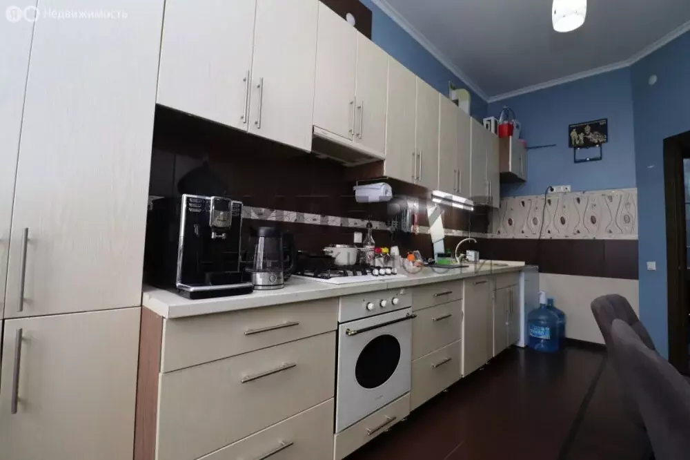 1-комнатная квартира: Симферополь, улица Тренёва, 21 (48 м) - Фото 1