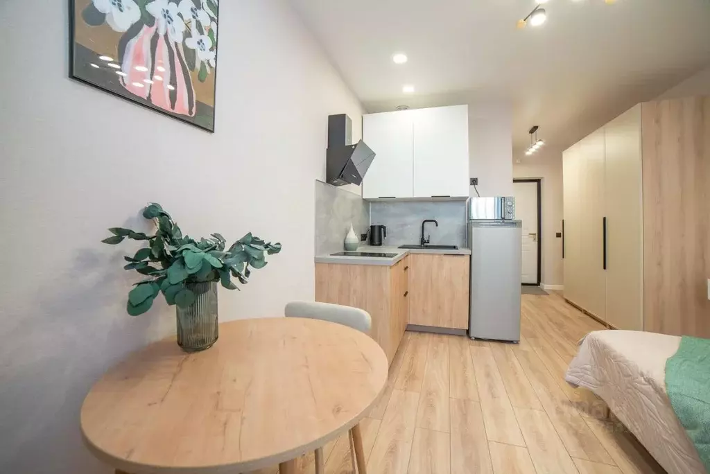 Студия Свердловская область, Екатеринбург ул. 8 Марта, 204Е (21.0 м) - Фото 1