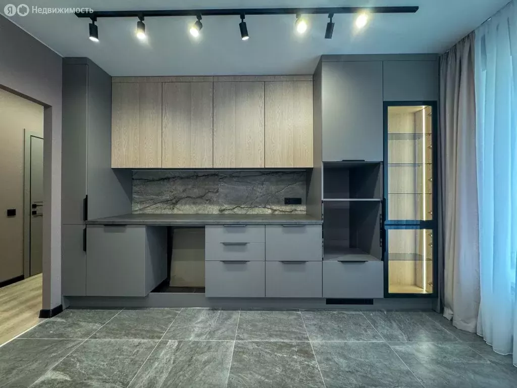 3-комнатная квартира: Брянск, улица Комарова, 47а (66.6 м) - Фото 2