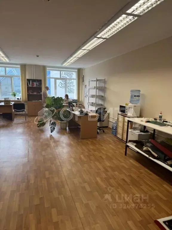 Офис в Тюменская область, Тюмень ул. Республики, 169к1 (50 м) - Фото 2