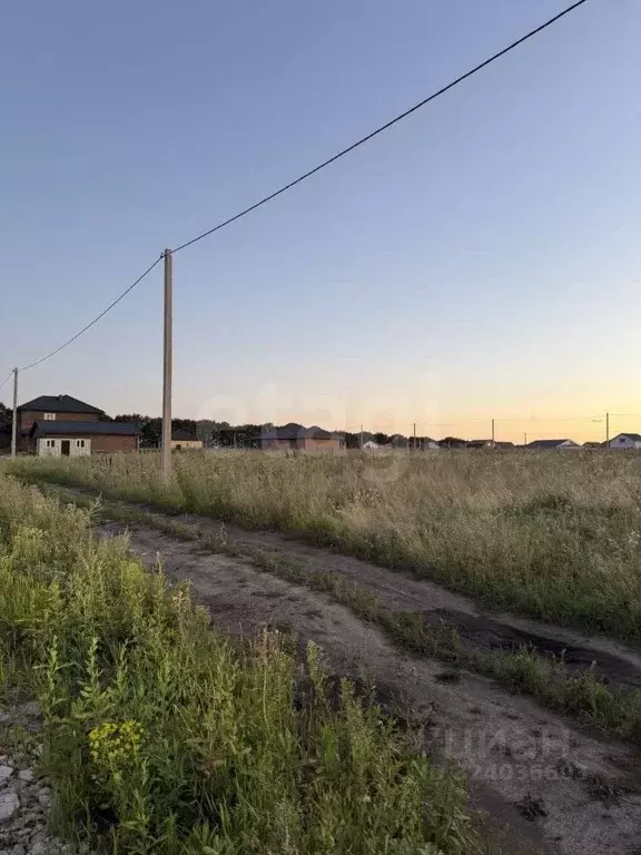 Участок в Курская область, Курский район, Моковский сельсовет, д. ... - Фото 1