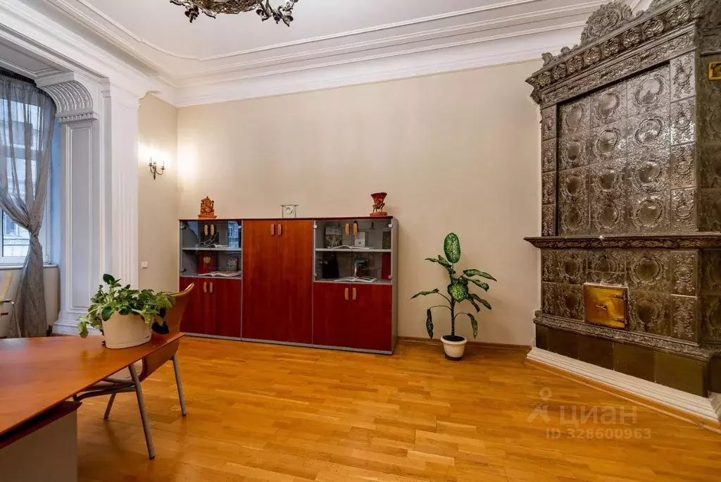 5-к кв. Санкт-Петербург Каменноостровский просп., 20 (243.9 м) - Фото 1