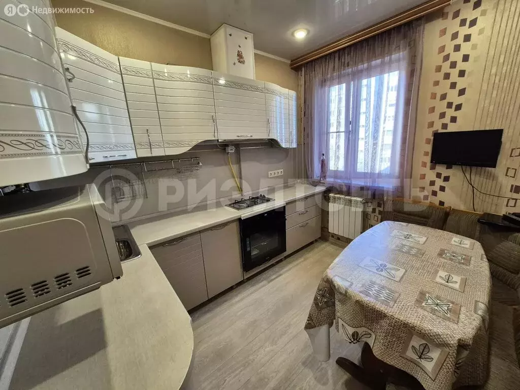 2-комнатная квартира: Мурманск, улица Свердлова, 68 (47.8 м) - Фото 0