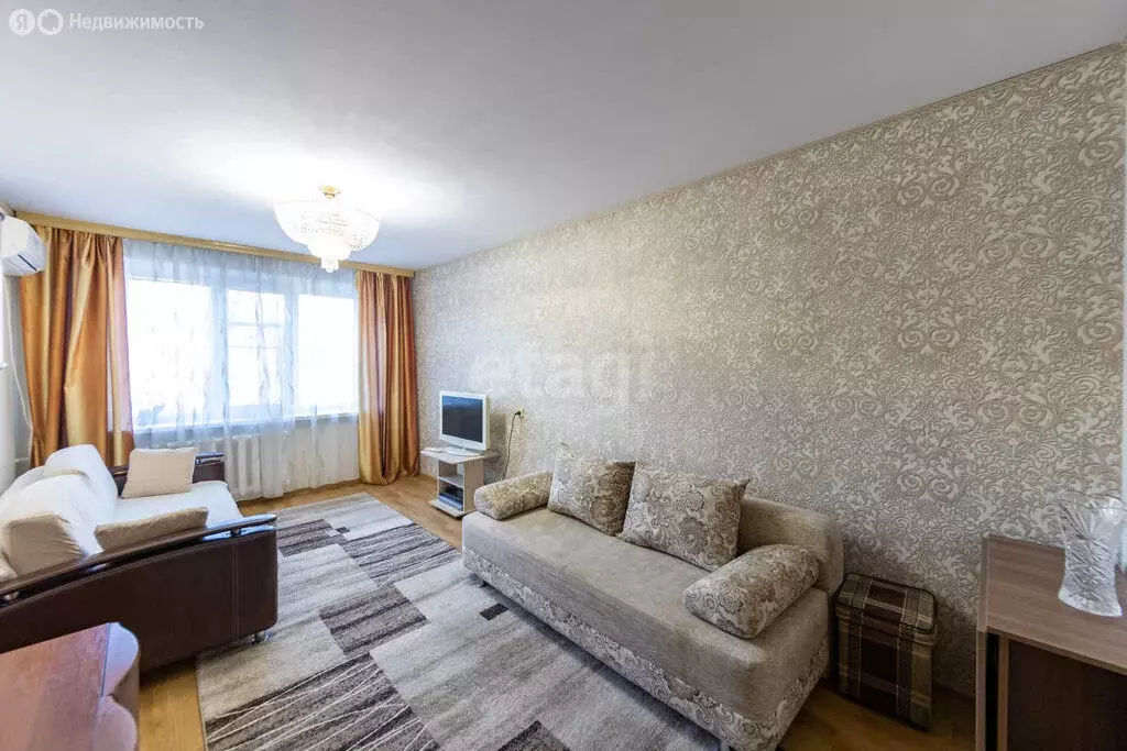 2-комнатная квартира: Хабаровск, Молдавский переулок, 8А (50 м) - Фото 1