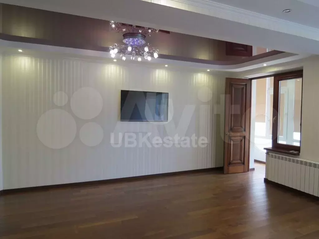 3-к. квартира, 108 м, 4/6 эт. - Фото 0