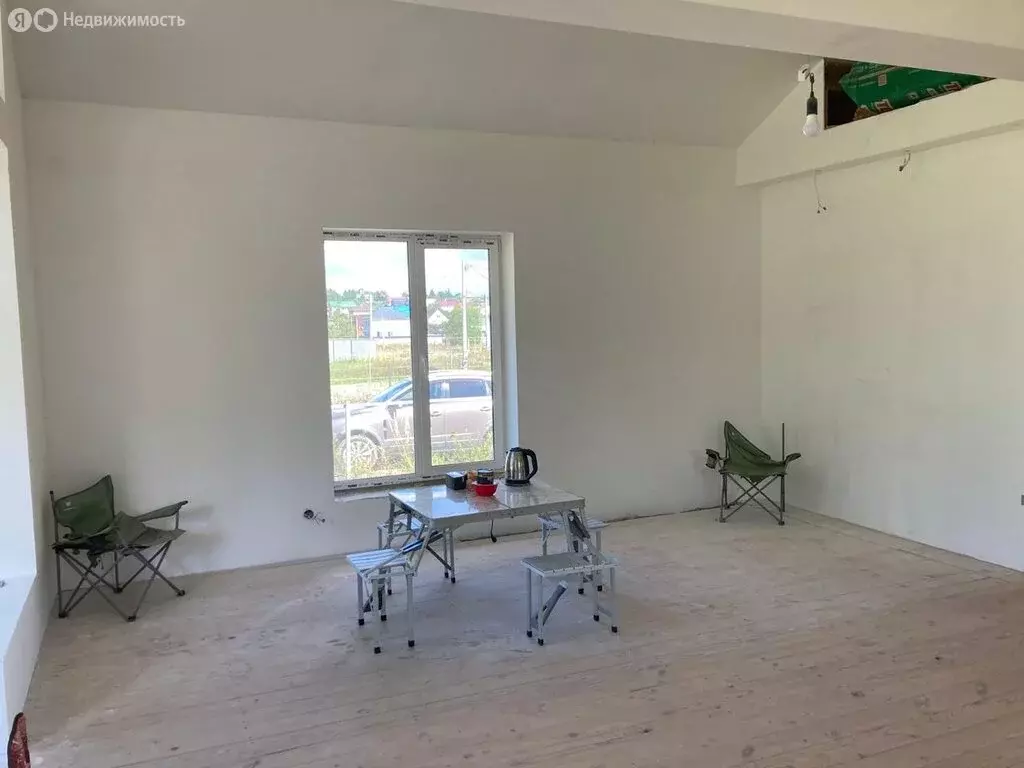 Дом в Ям, Центральная улица (120 м) - Фото 0