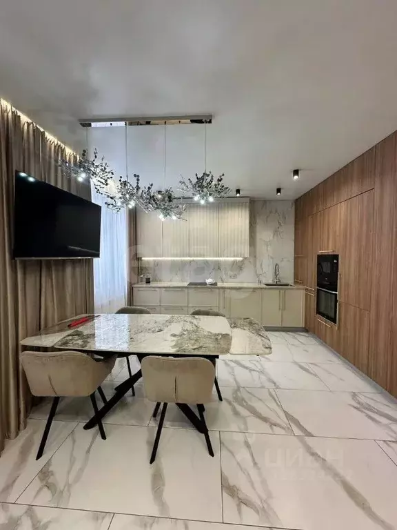 2-к кв. Бурятия, Улан-Удэ 140Б мкр, 4 (82.0 м) - Фото 1