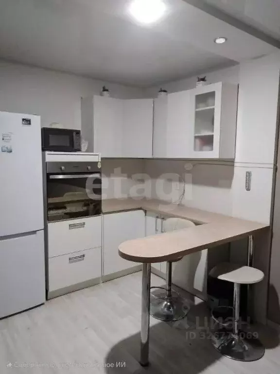 Студия Тюменская область, Тюмень ул. Боровская, 33 (30.1 м) - Фото 1