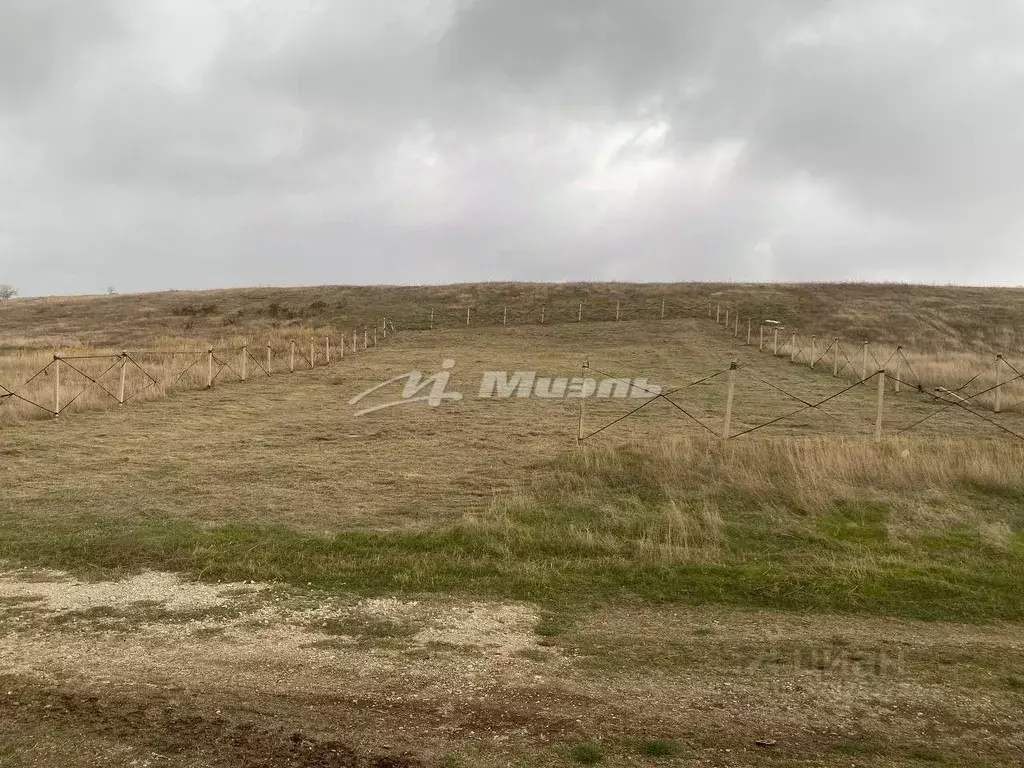 Участок в Крым, Симферопольский район, с. Пожарское ул. Малая, 16 ... - Фото 2