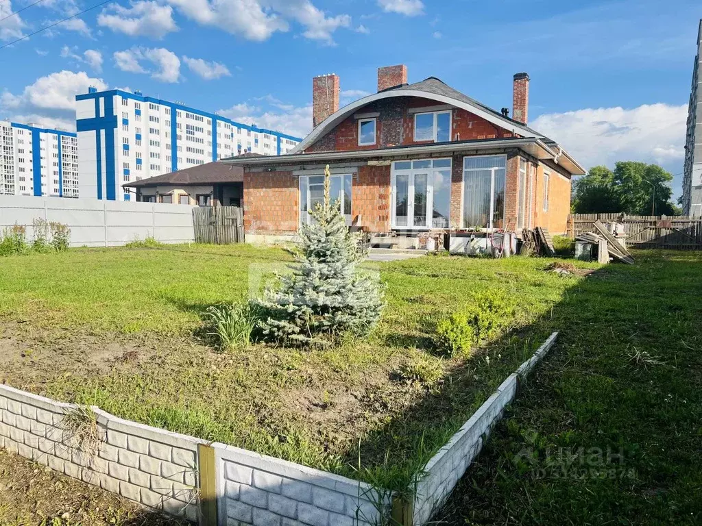 Дом в Курская область, Курчатовский район, Дичнянский сельсовет, с. ... - Фото 1