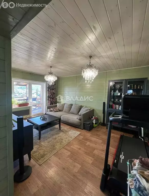 Дом в село Нижний Саянтуй, ДНТ Багульник (180 м) - Фото 2