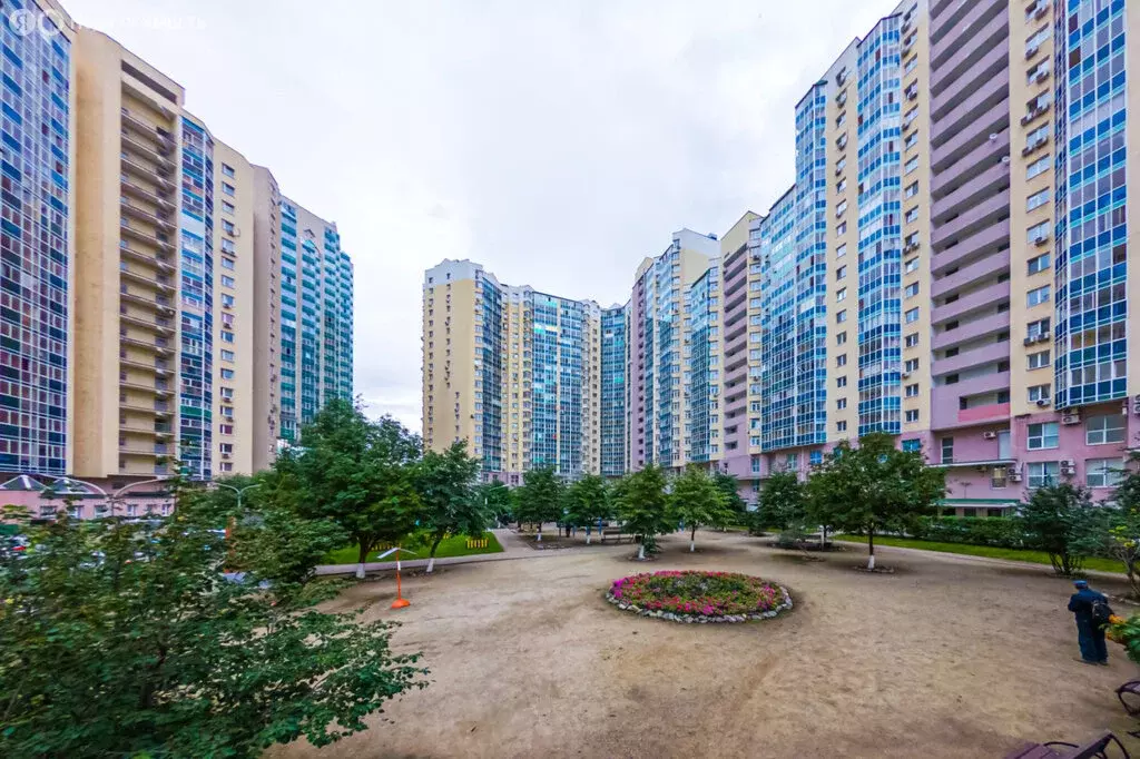 2-комнатная квартира: Екатеринбург, улица Шевченко, 20 (63.9 м) - Фото 1