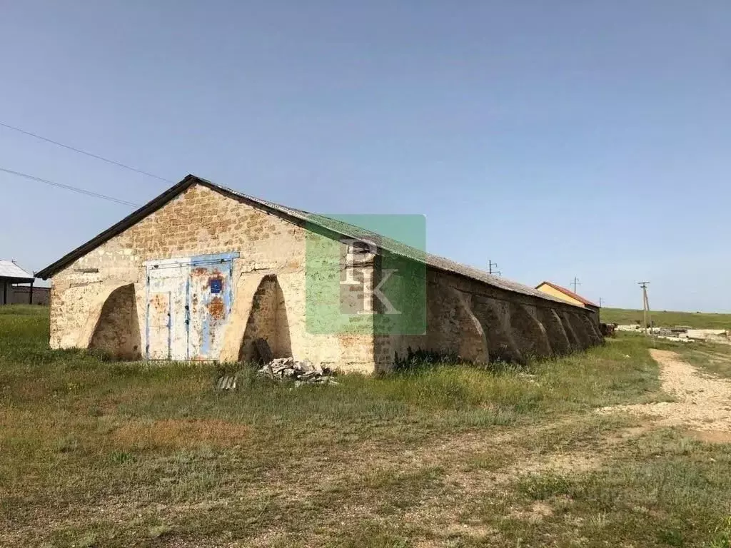 Склад в Крым, Бахчисарайский район, Каштановское с/пос, с. Отрадное ... - Фото 2