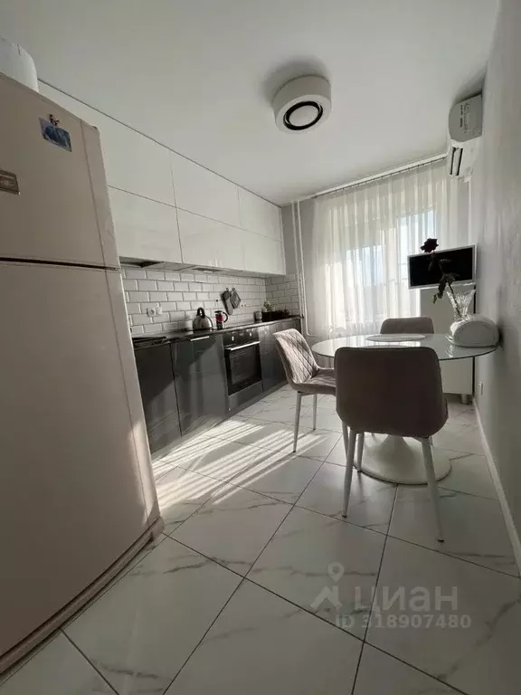 3-к кв. Омская область, Омск ул. 27-я Северная, 73 (75.8 м) - Фото 1