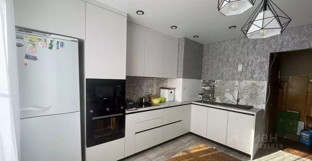 3-к кв. Белгородская область, Старый Оскол Олимпийский мкр, 20А (64.0 ... - Фото 1