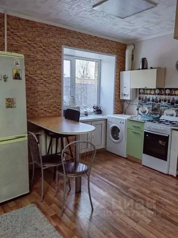 2-к кв. Коми, Ухта ул. 40 лет Коми АССР, 14/11 (40.0 м) - Фото 1