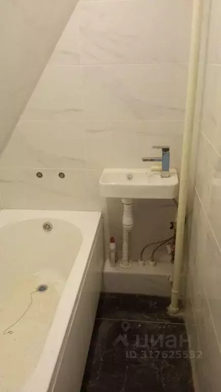 Квартира, 3 комнаты, 56.5 м - Фото 1