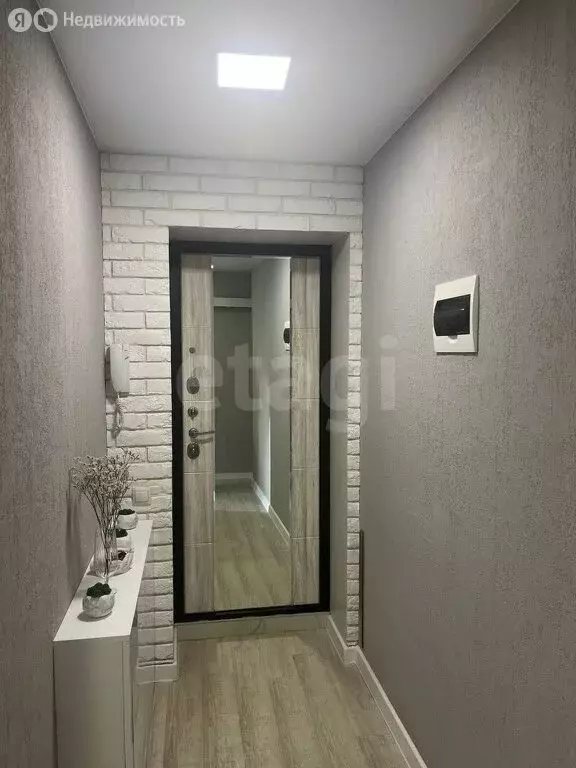 2-комнатная квартира: Омск, улица Челюскинцев, 87 (51 м) - Фото 1