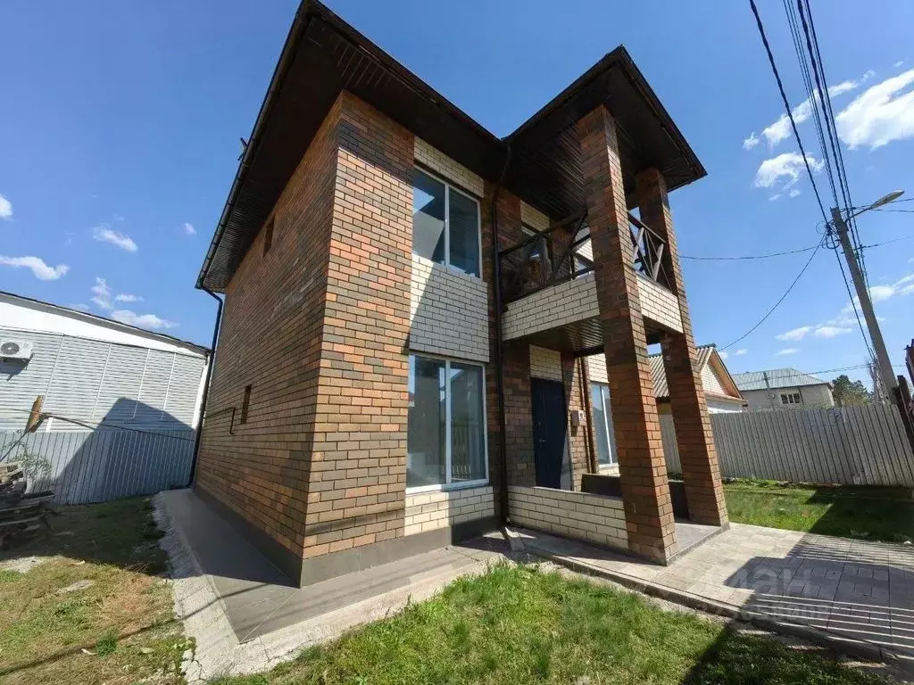 Дом в Оренбургская область, Оренбург ул. Глинки, 2 (150 м) - Фото 1