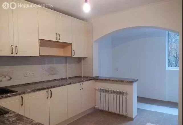 3-комнатная квартира: Ялта, Таврическая улица, 13 (85 м) - Фото 2