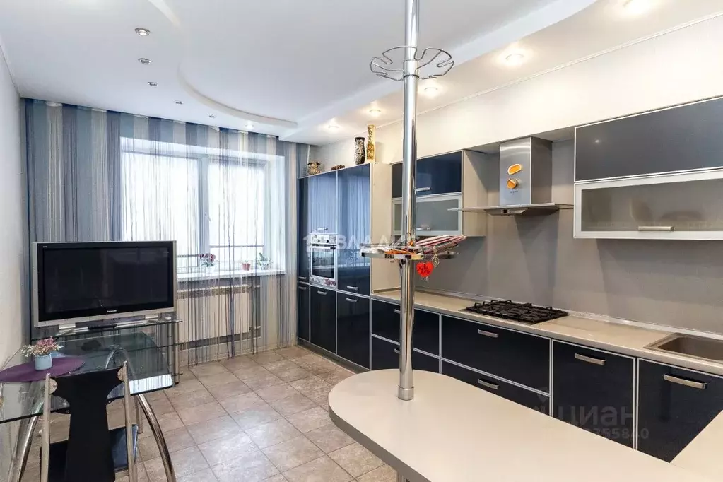 3-к кв. Владимирская область, Ковров ул. Чернышевского, 17 (107.0 м) - Фото 0