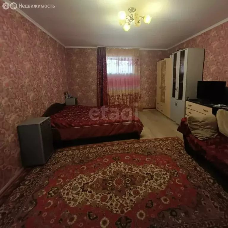 Дом в городской посёлок Берёзовка, улица Нестерова (176 м) - Фото 1