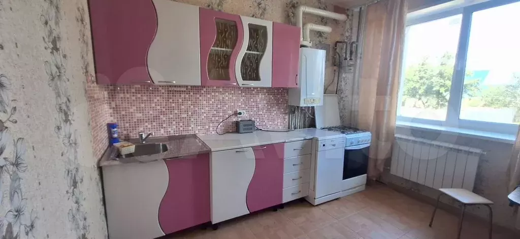 1-к. квартира, 40 м, 1/3 эт. - Фото 0