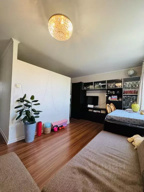 2-к кв. Башкортостан, Уфа ул. Генерала Горбатова, 7/4 (55.0 м) - Фото 1