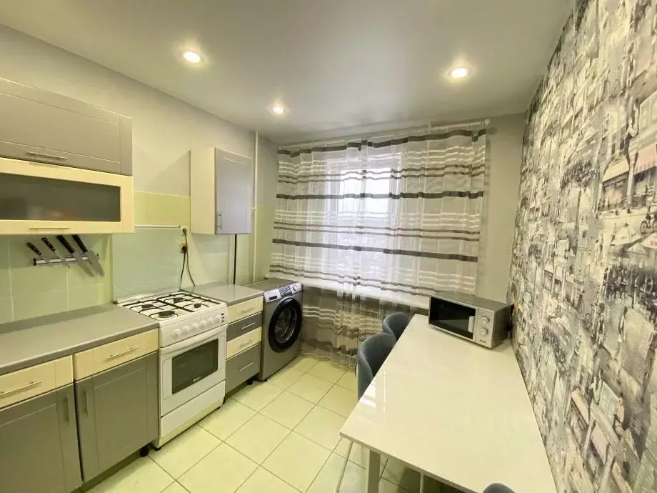 1-к кв. Пермский край, Березники Комсомольская ул., 9 (36.4 м) - Фото 1