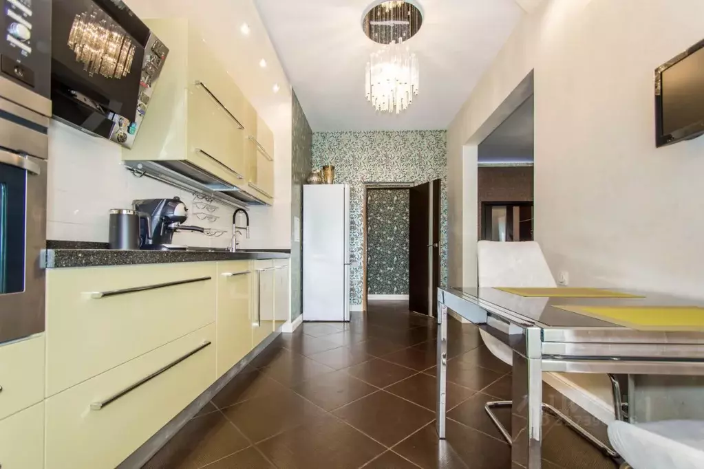 3-к кв. Свердловская область, Екатеринбург ул. Гурзуфская, 16 (104.0 ... - Фото 2