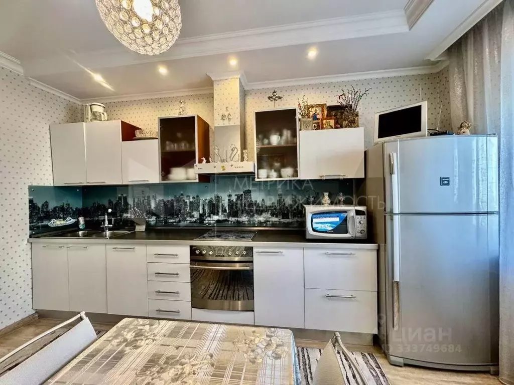 3-к кв. Тюменская область, Тюмень ул. Республики, 86к1 (85.5 м) - Фото 2
