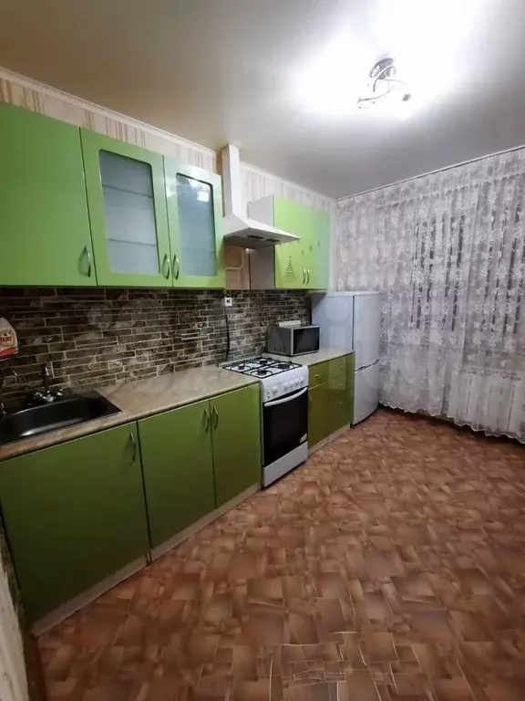 2-к. квартира, 52 м, 1/9 эт. - Фото 0